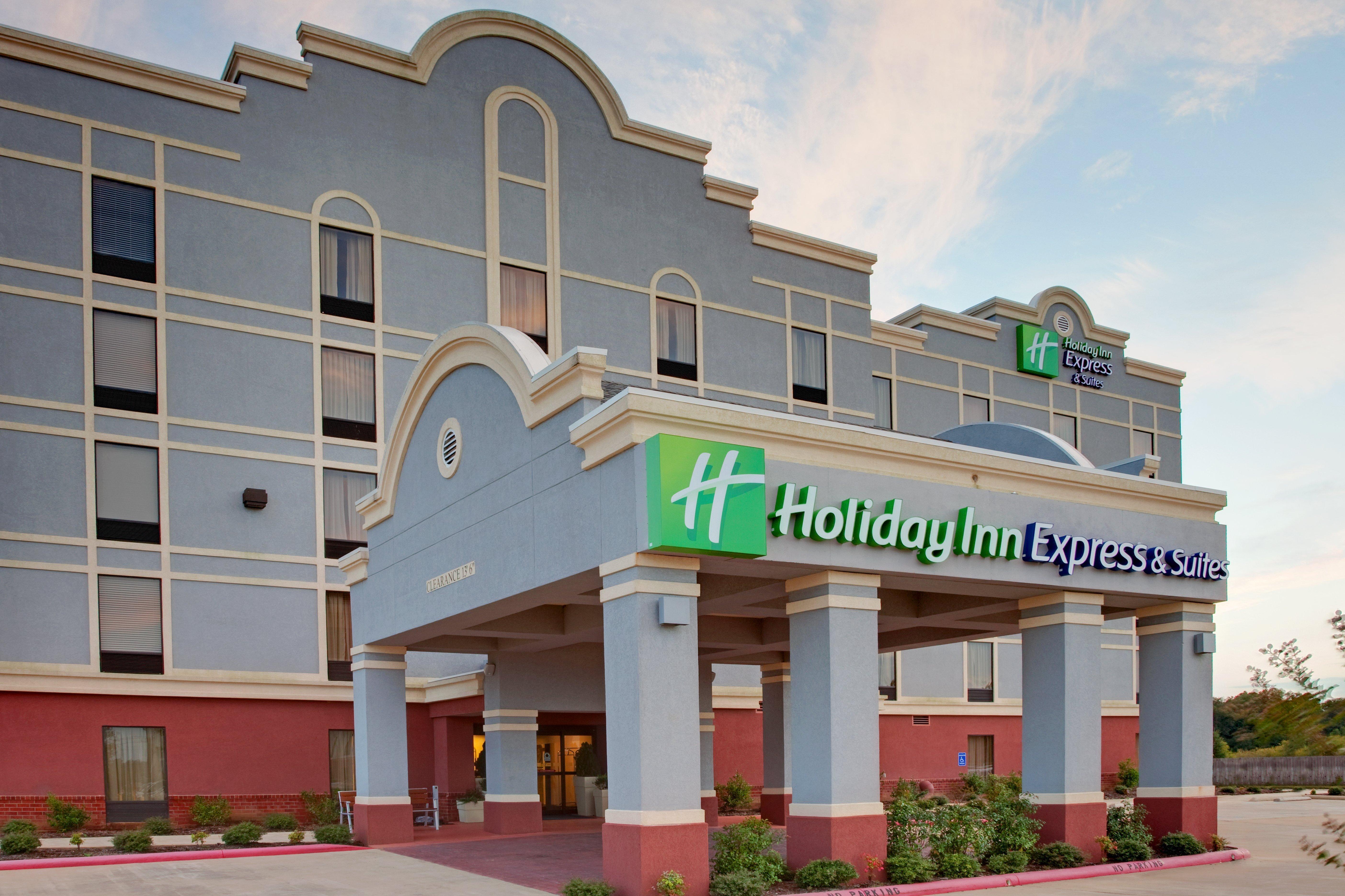 Holiday Inn Express & Suites Greenwood Exterior foto